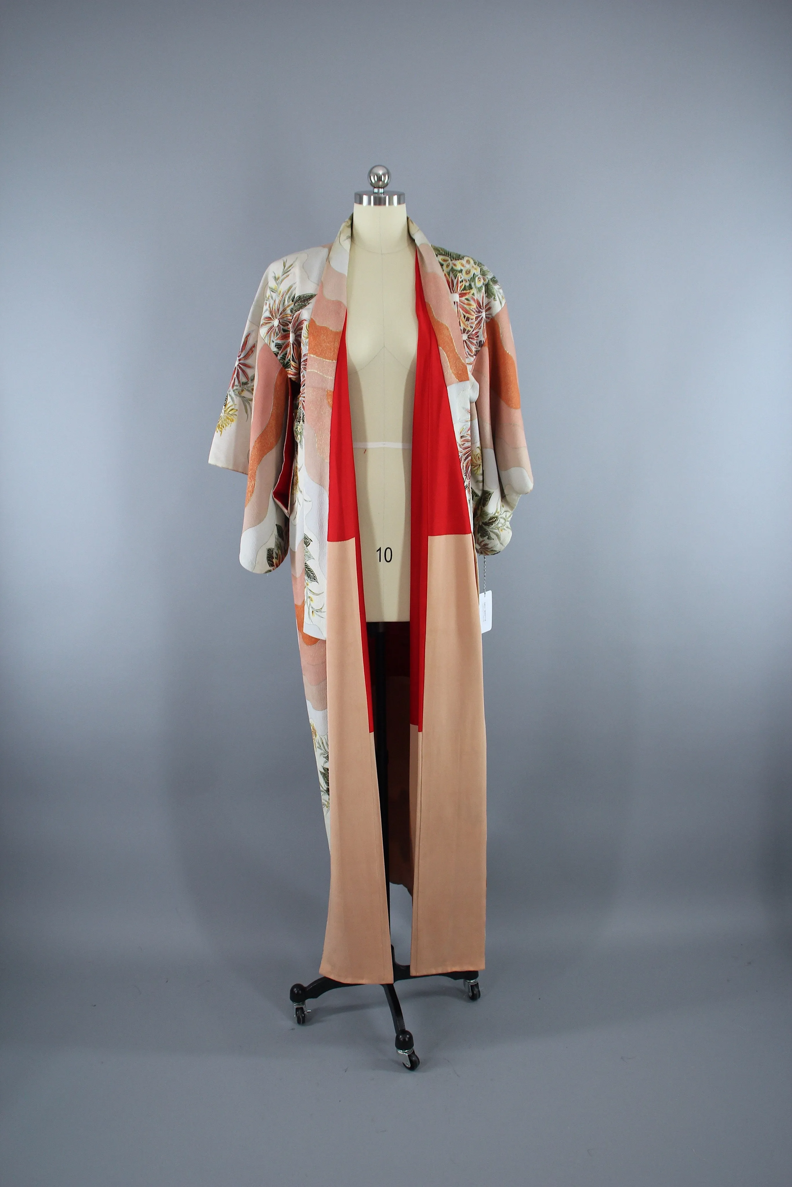 1940s Vintage Silk Kimono Robe / White Terra Cotta Floral Print