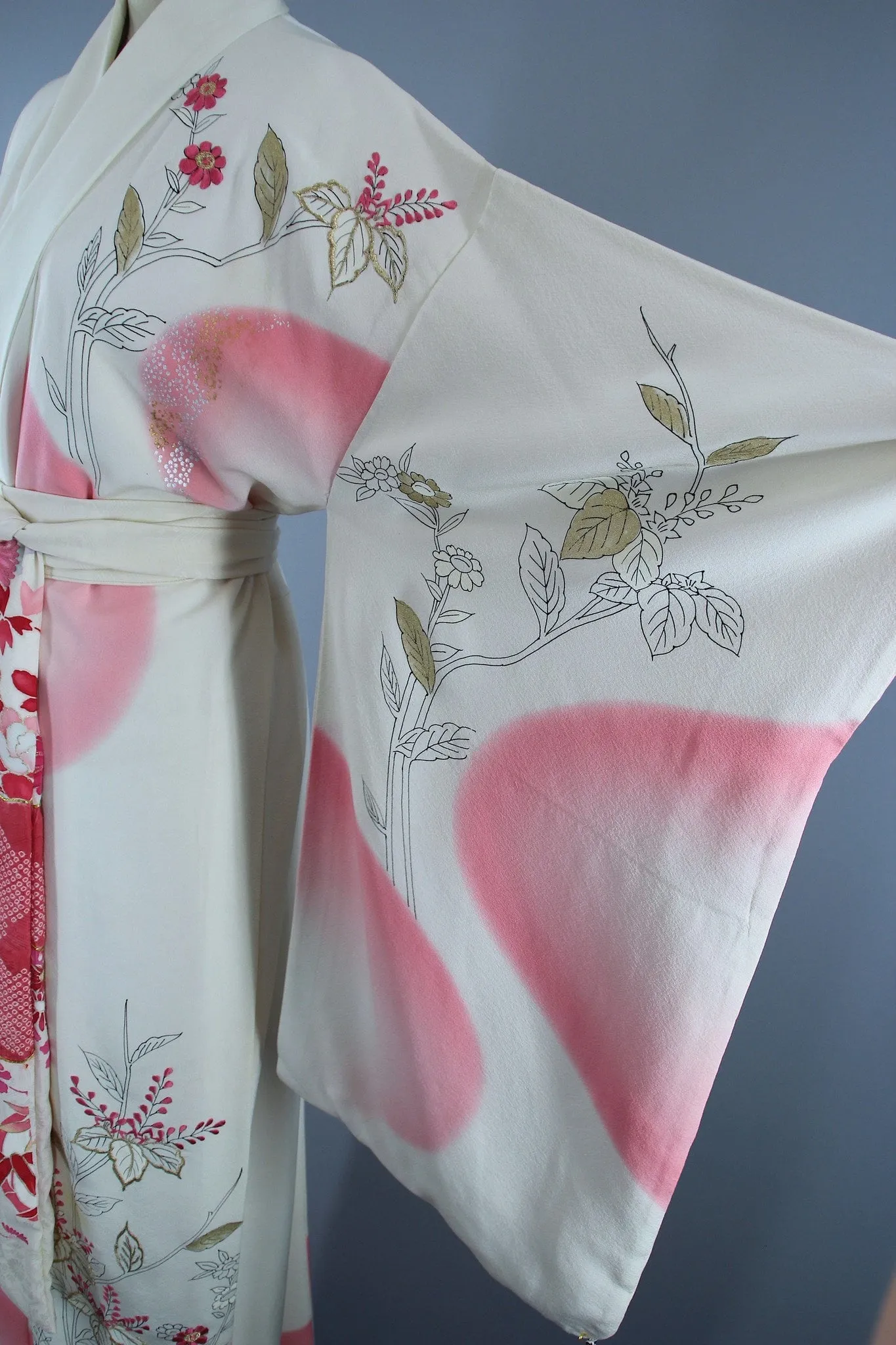 1950s Vintage Silk Kimono Robe / White Pink Gold Floral Print