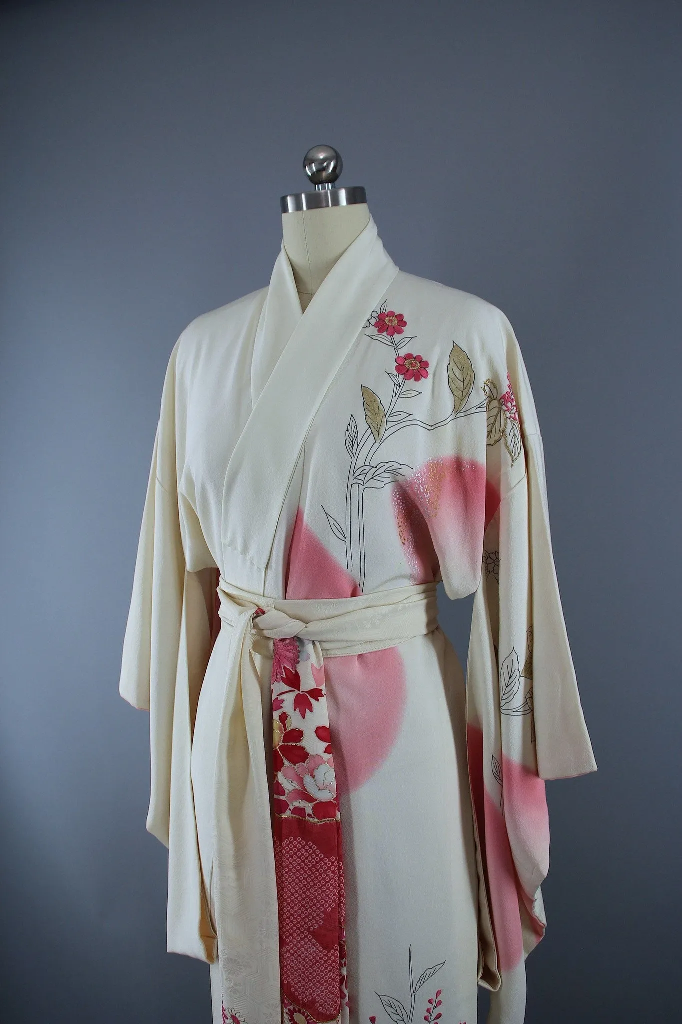 1950s Vintage Silk Kimono Robe / White Pink Gold Floral Print