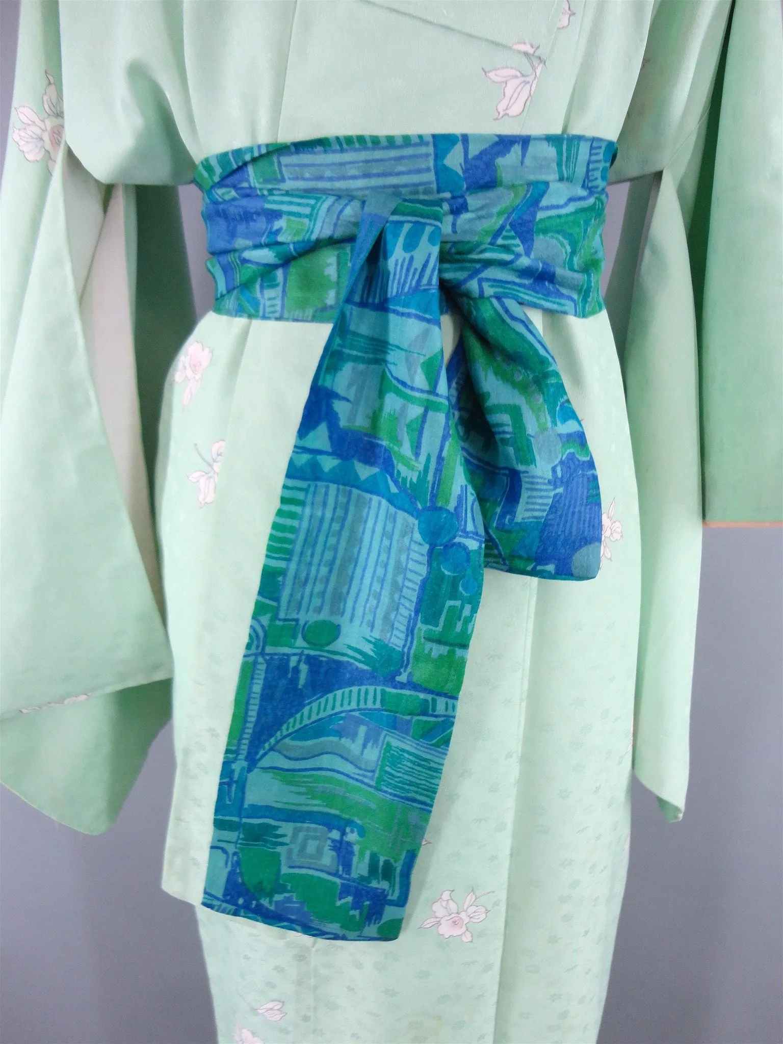 1960s Vintage Silk Kimono Robe with Green Orchid Floral Print