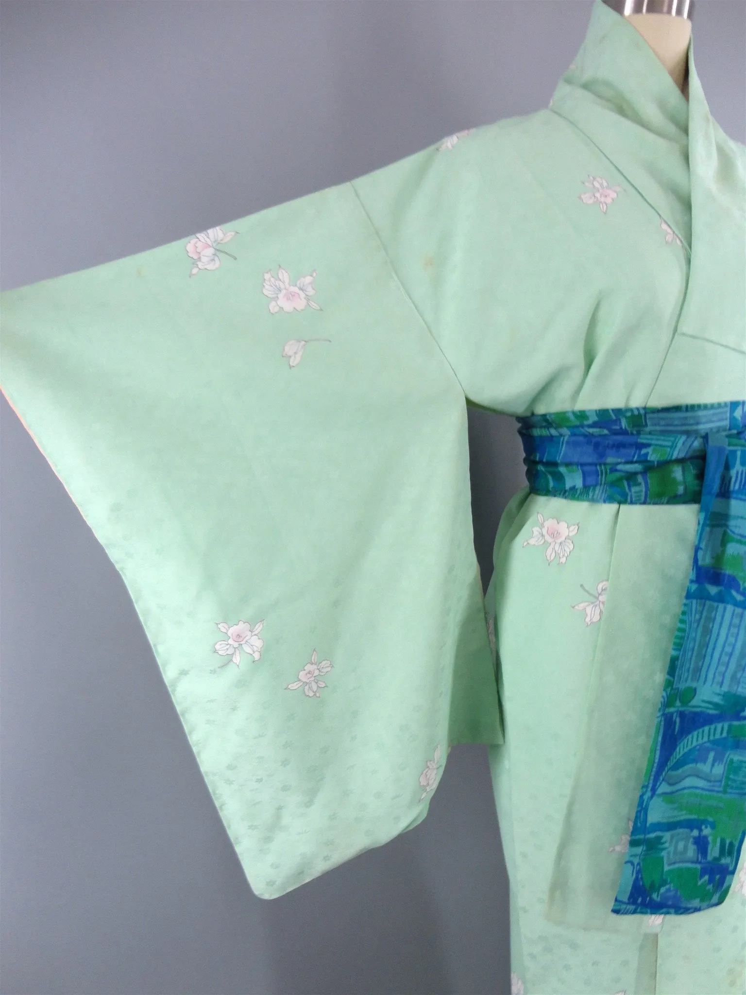 1960s Vintage Silk Kimono Robe with Green Orchid Floral Print