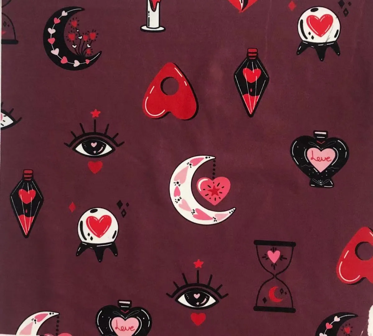 A Witch's Valentine Hearts (Exclusive) - High-quality Handcrafted Vibrant Leggings