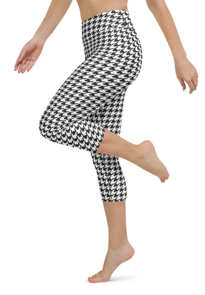 Black & White Houndstooth Print Yoga Capris