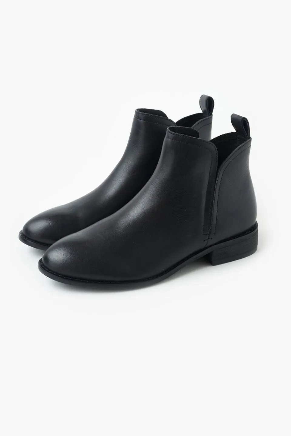 Douglas Black Leather Ankle Boot