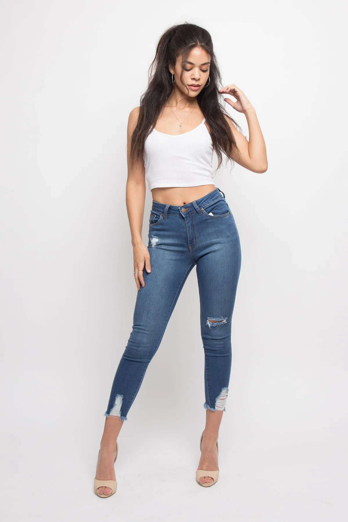 Essential Distressed Cropped Jeans