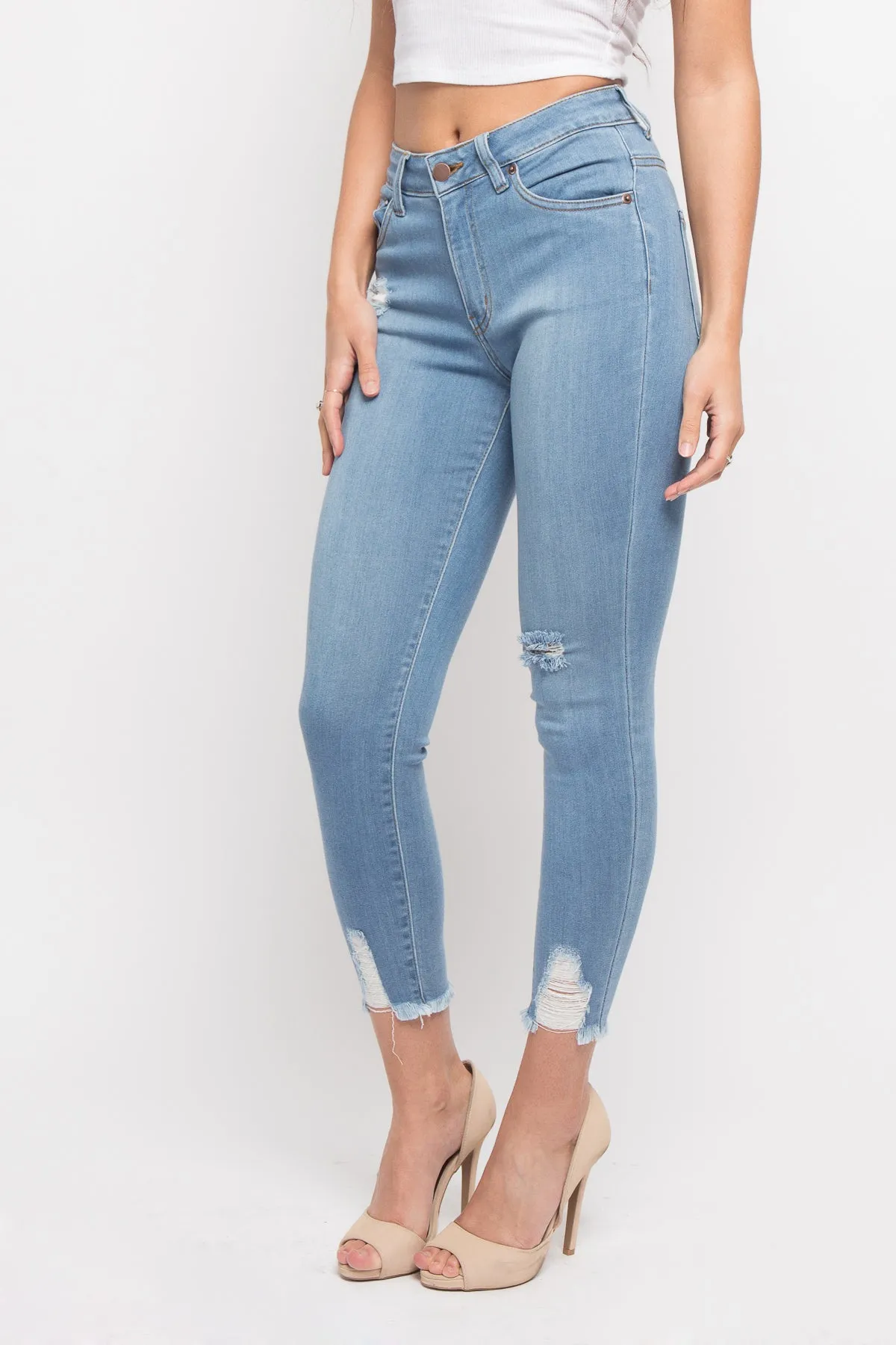 Essential Distressed Cropped Jeans