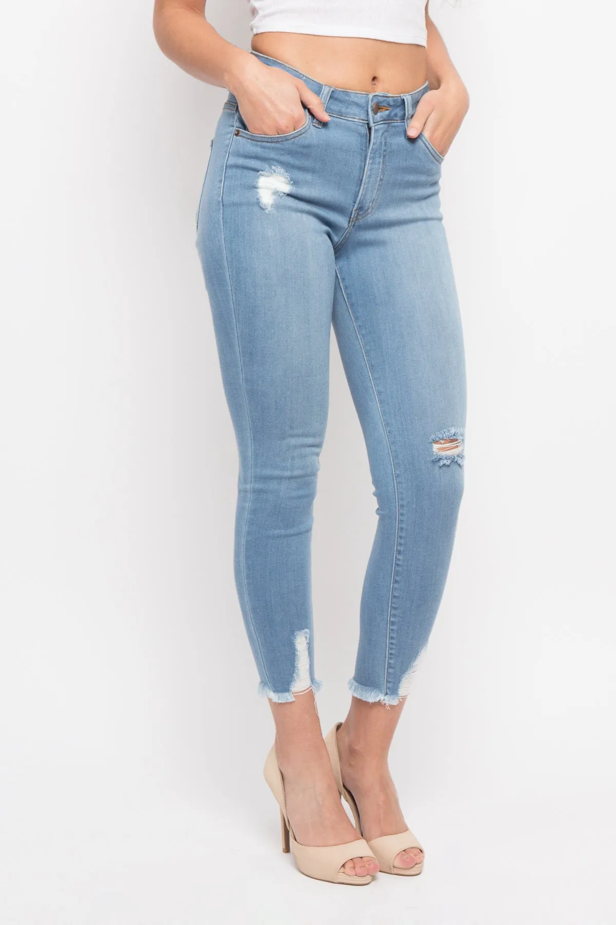 Essential Distressed Cropped Jeans