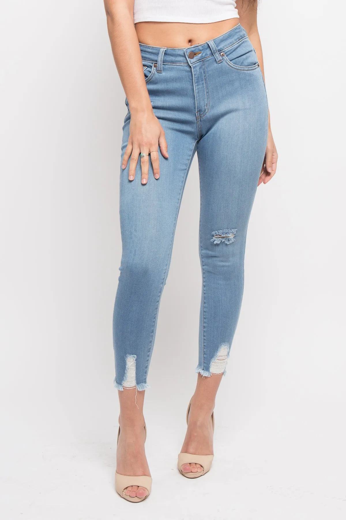 Essential Distressed Cropped Jeans