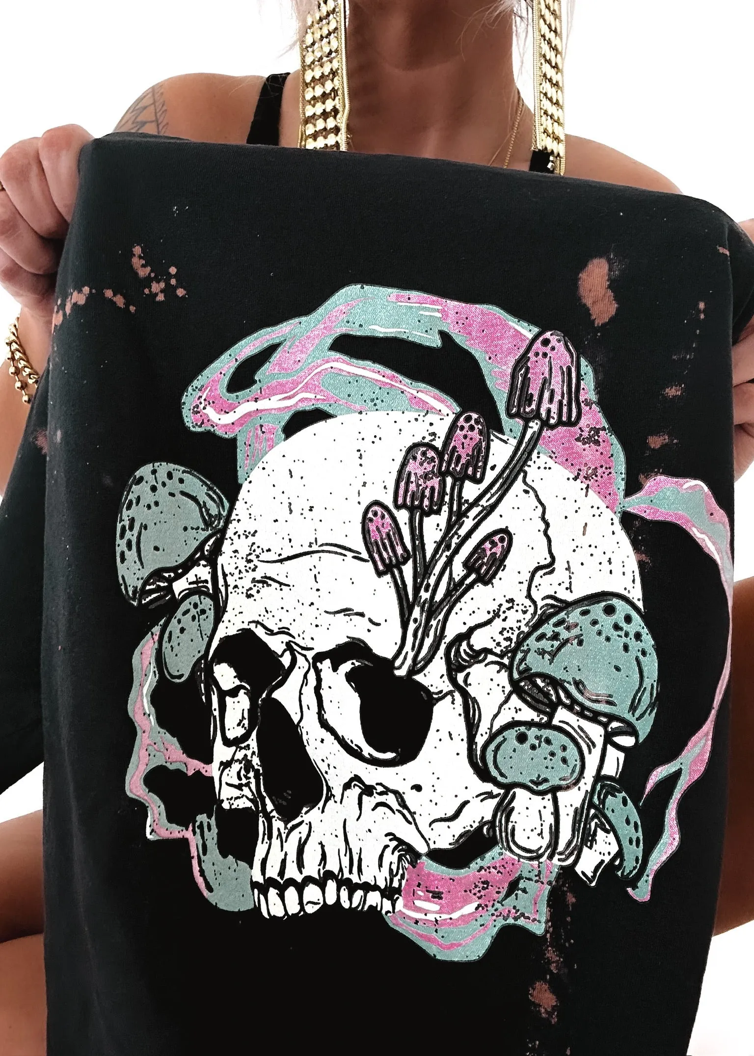 FLORAL SKULL BLEACHED OUT SIDE SLIT TEE