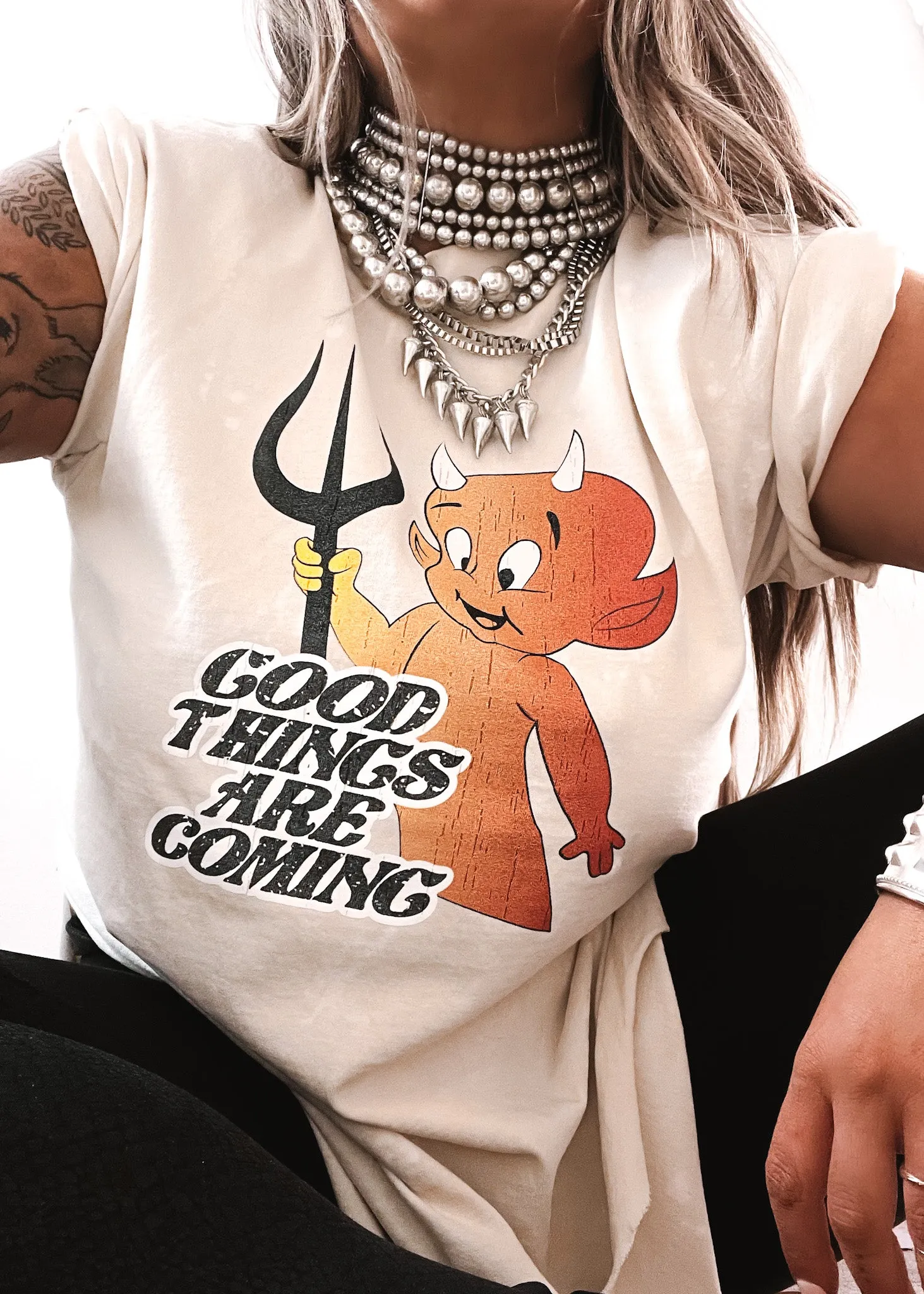 GOOD THINGS ARE COMING BLEACHED OUT SIDE SLIT TEE