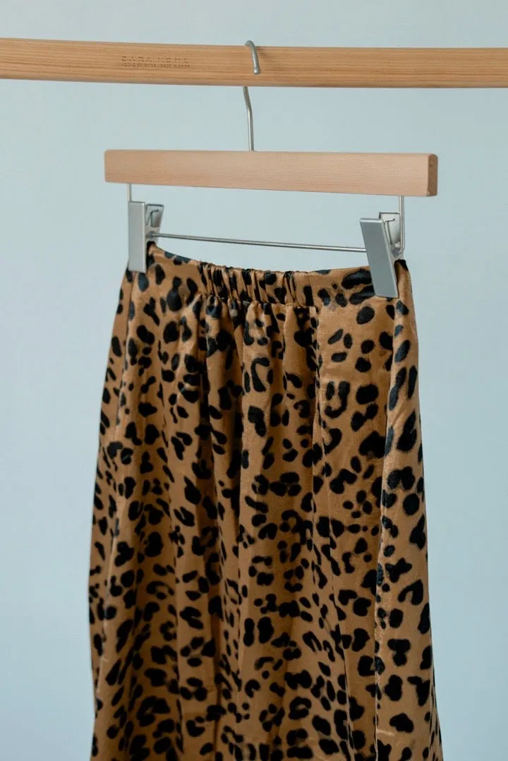 LEOPARD SATIN MIDI SKIRT ( PRE ORDER )