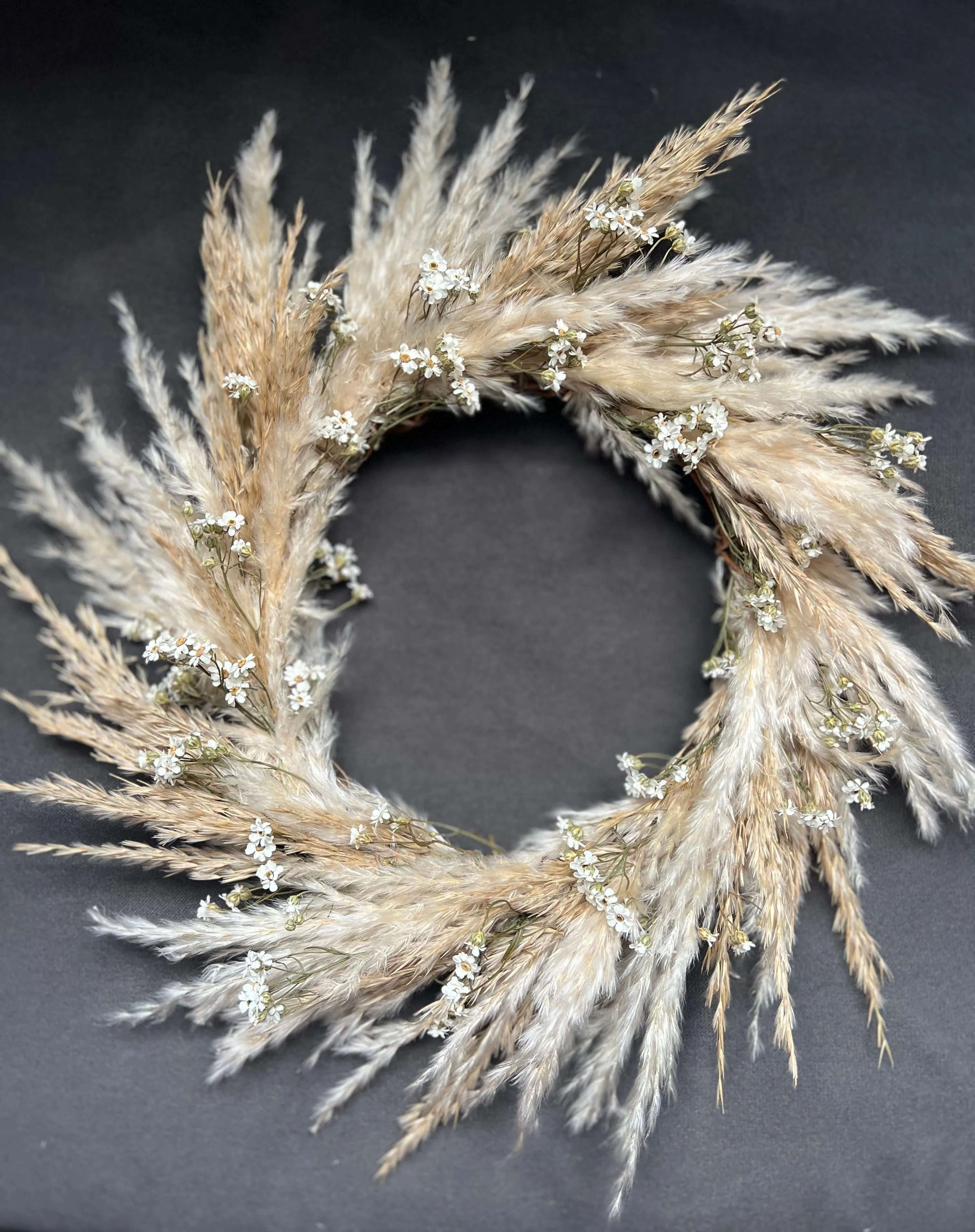 Pampas Door Wreath, Dried Daisy Wreath, Pampas and Daisy Wall Decor, Dried Flower Wreath Wild Look