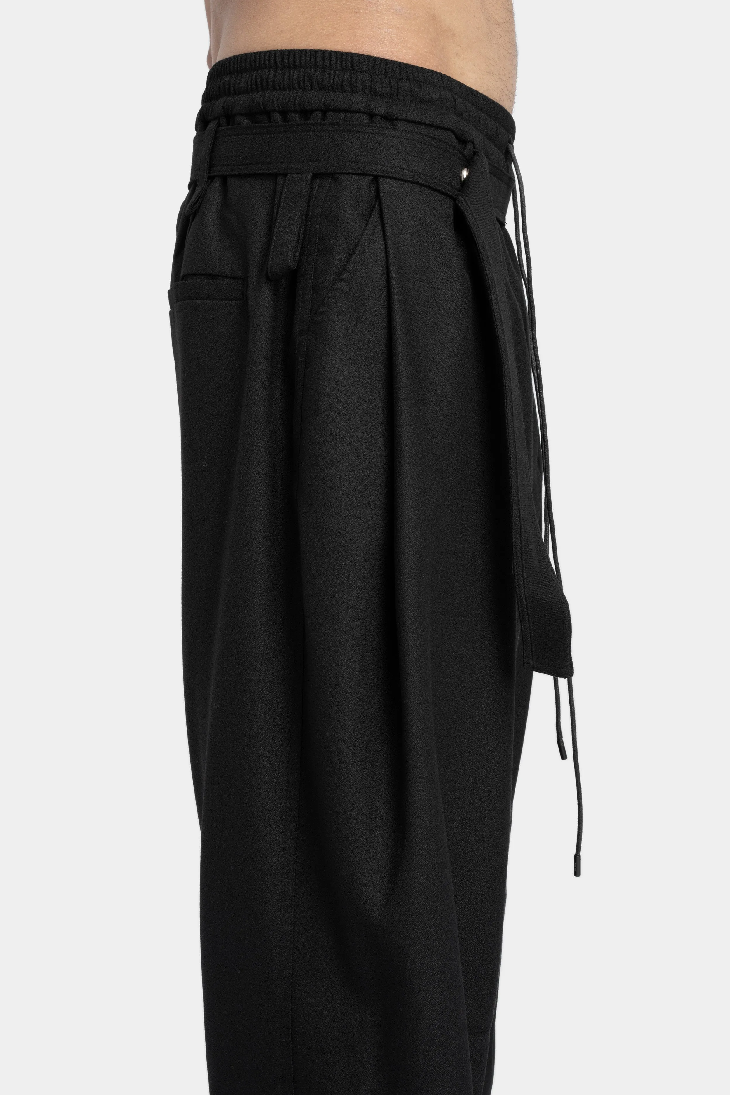 Pleated wide tapered wool pants