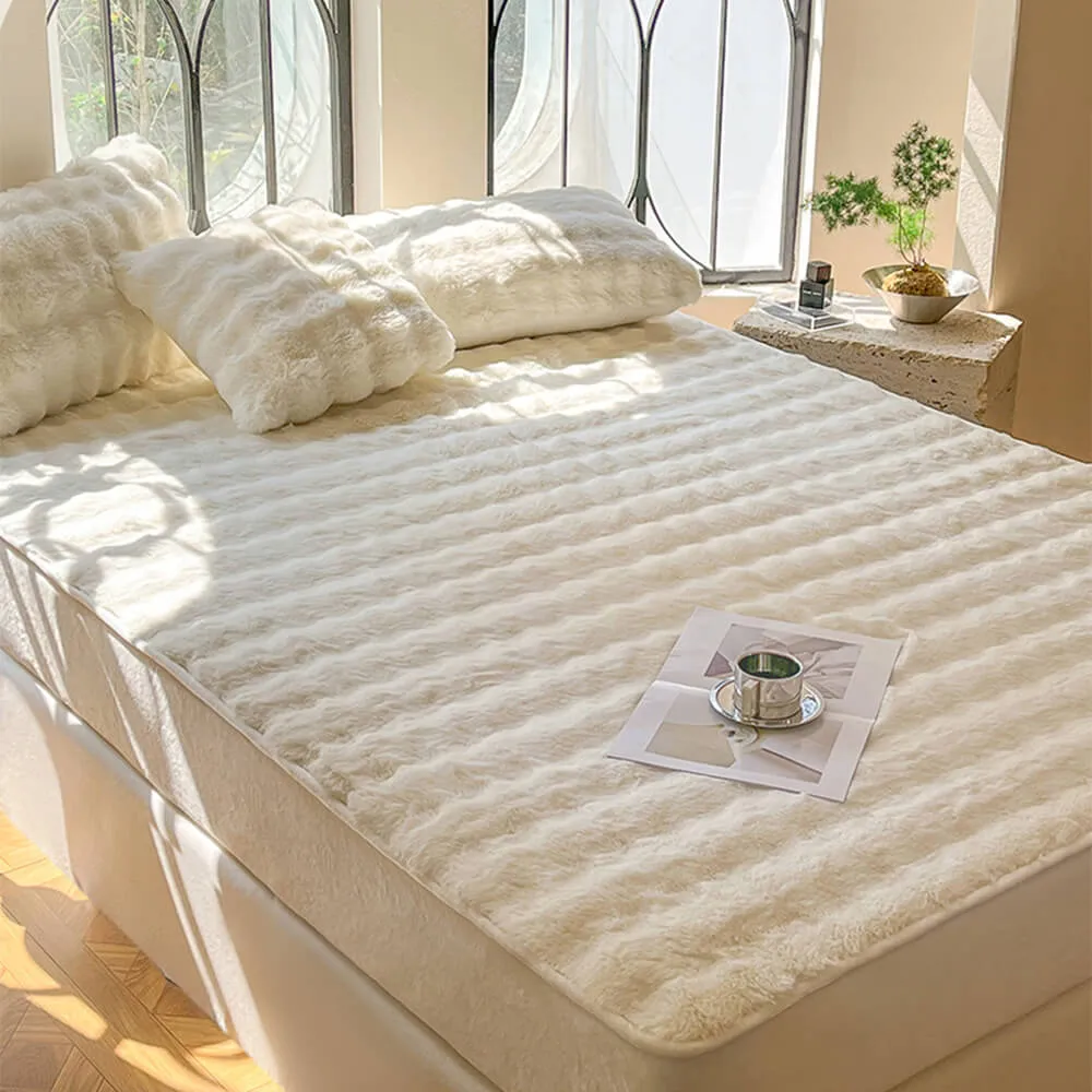 Plush Bubble Skin-Friendly Warm Fitted Sheet Mattress Cover