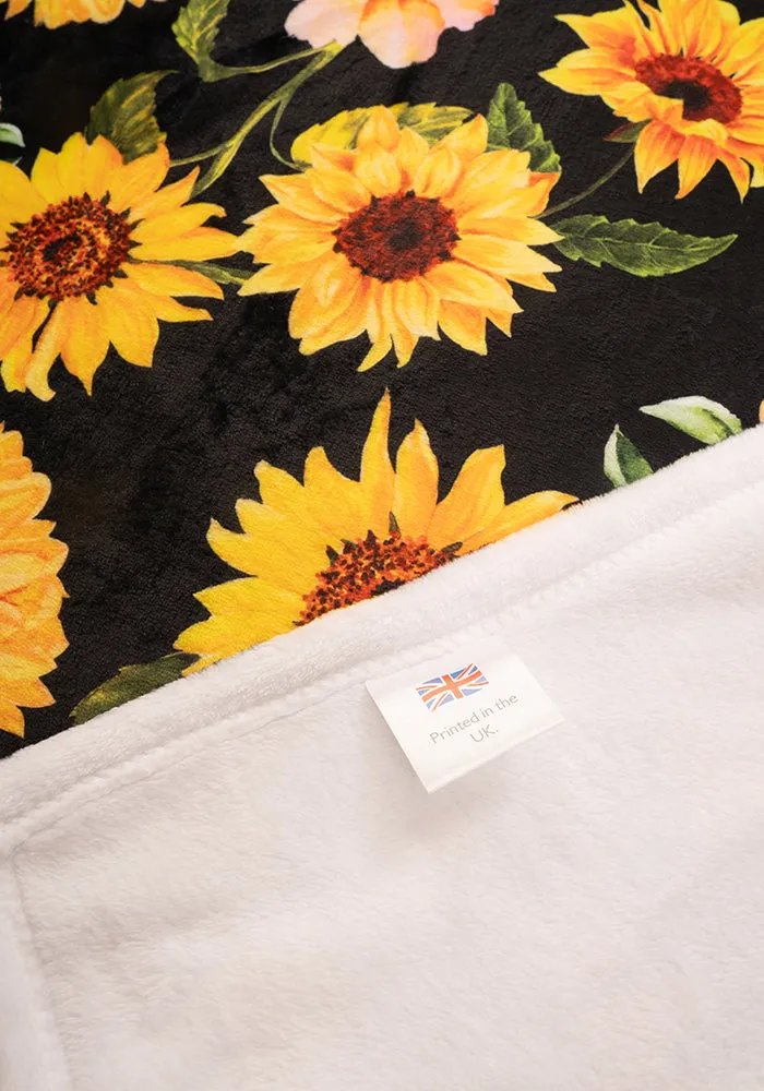 Pop-under Black Sunflower Print Plush Blanket