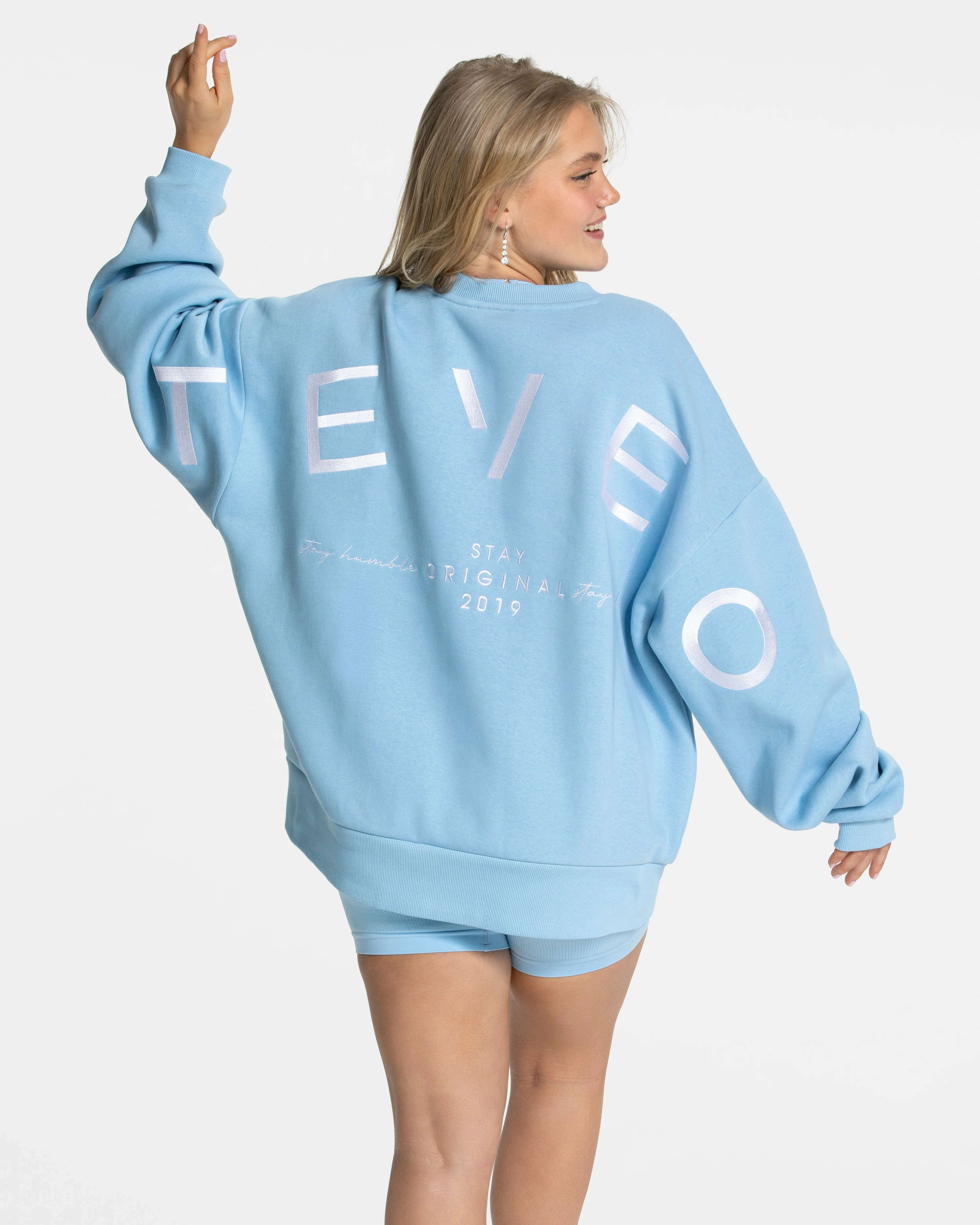 Signature Oversized Sweater "Ice Blue"